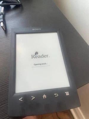 Sony e-book reader with Wi-Fi connection. E-ink technology. Original case bundle - Image 1 of 4