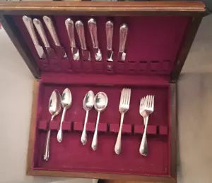 De colección años 40, 49 piezas. Juego de cubiertos/platos Wm Rogers & Son IS "Exquisito" + Estuche - Imagen 1 de 13