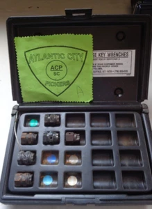 JUEGO DE LLAVES MAESTRAS MCGARD PARTE NO. 04783 INCOMPLETO - Imagen 1 de 3