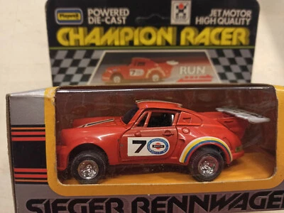 Playwell Porsche Turbo Red 1/32 ca '80 Racer Car (retrocarica) Sole HK - Immagine 1 di 4