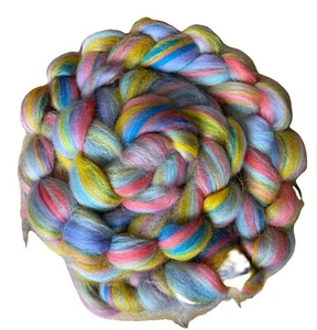 Tropical: Merino Wool Top. Roving to spin or felt. 4oz. - Picture 1 of 3