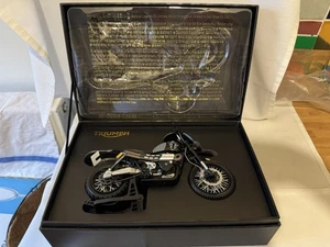 Corgi James Bond Triumph Scrambler 007 No Time To Die Boxed - Picture 1 of 9