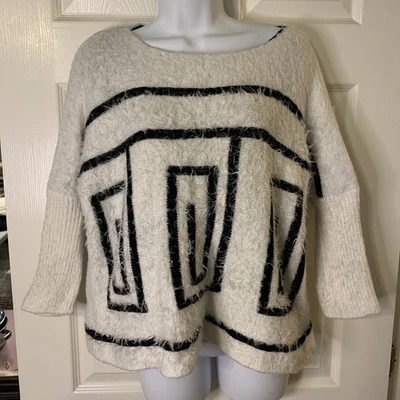 Suéter Forever 21 blanco y negro, talla L Foto 1 de 4