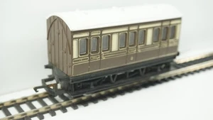 Entrenador independiente compuesto Hornby calibre OO GWR de 4 ruedas - Imagen 1 de 5
