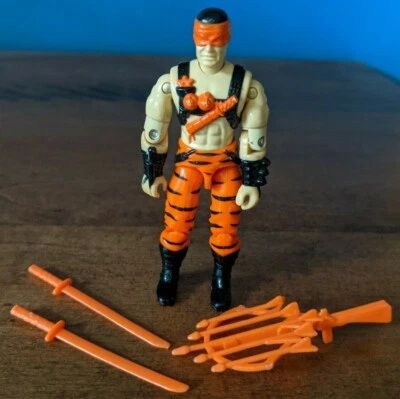 G.I. GI JOE 1992 NIGHT CREEPER LEADER Action Figure w/ Weapons Swords 92 - Image 1 of 3