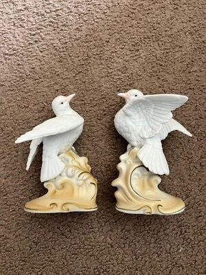 Vintage Lefton Porcelain White Doves KW2291 Hand-painted in Japan - Image 1 of 4