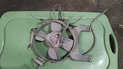 Вентилятор конденсатора кондиционера Mitsubishi Montero Dodge Raider 86 87 88 89 - Изображение 1 из 3