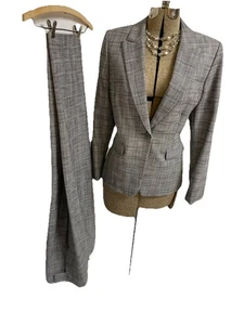 Tahari Arthur S Levine Pant Suit Size 8 Jacket 10 Pants Two Piece Set READ READ - Picture 1 of 24