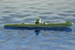 Requin-Klasse  Hersteller Wiking 338b/104  ,1:1250 Schiffsmodell - Bild 1 von 3