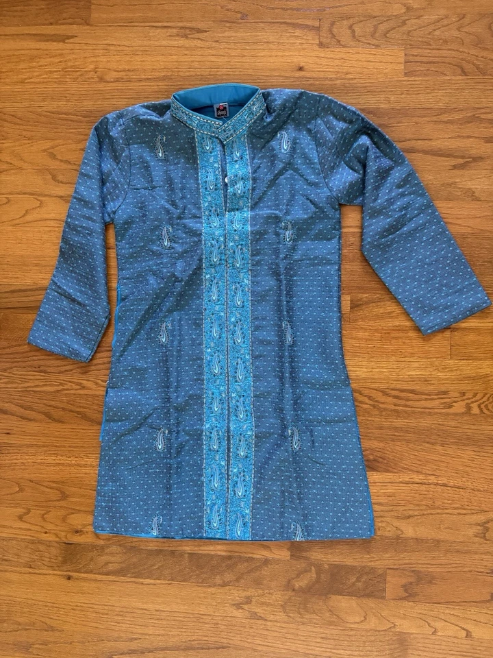 Sherwani azul y blanco para niños (ropa india) Foto 1 de 2