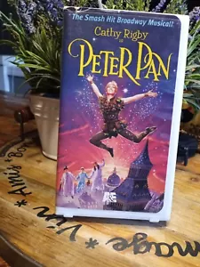 Peter Pan/ Cathy Rigby, Broadway Musical (VHS, 2000, Bullet Style Clam Shell) - Imagen 1 de 8