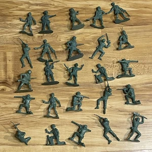 Vintage 25 pc Tim-Mee Marx Plastic Army Men Werner Toy Solders - Picture 1 of 5