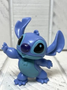 Disney Lilo & Stitch Mini Figurina 2,25” Stitch “Ooo” Posa Giocattolo da Collezione - Foto 1 di 6