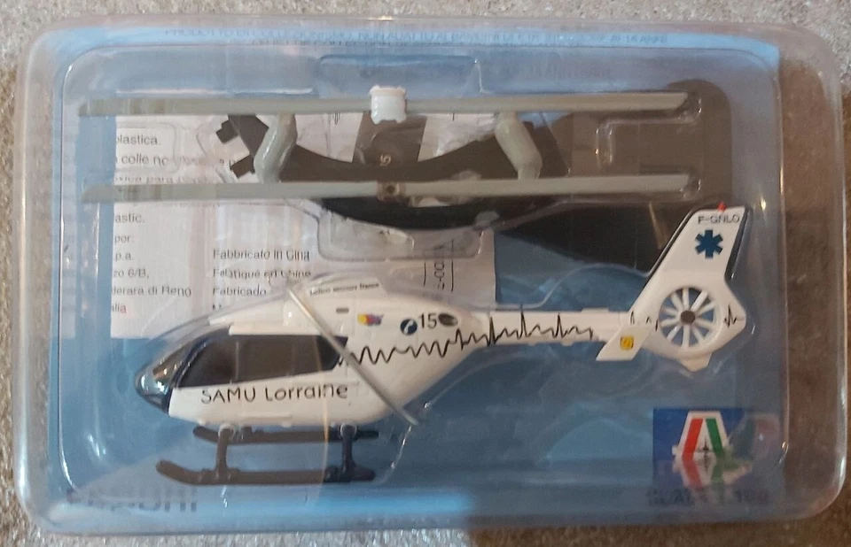 italeri 1/100 elicotteri , Eurocopter EC135 Samu Lorraine Ambulance Services - Immagine 1 di 1