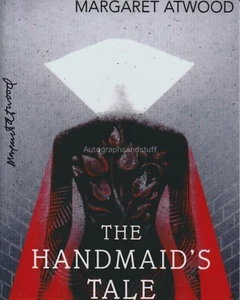 Margaret Atwood HAND SIGNED 8x10 Photo Autograph Testaments The Handmaids Tale C - Picture 1 of 2