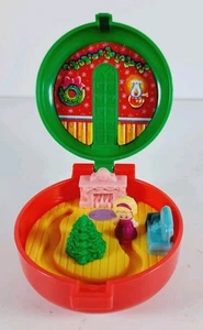 Polly Pocket Christmas Wreath Compact McDonalds Toy 1993 - Picture 1 of 5