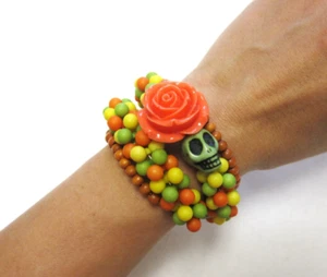 Sugar Skull Bracelet Wood Acrylic Beaded Rose Day of the Dead Jewelry Halloween - Picture 1 of 4