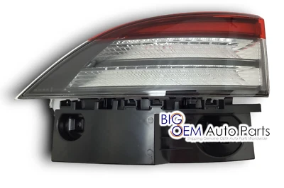 Lámpara trasera izquierda lado conductor Ford Lincoln Aviator 2020-2026 OEM LC5Z-13405-F Foto 1 de 4