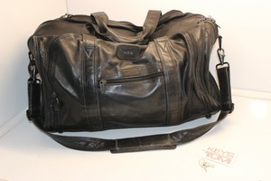 tumi expandable duffel