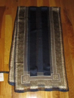 全新带标签 Ellen Tracy 蓝色棕色动物印花边框透明 100% 真丝长方形围巾 59 — 第 1/4 张图片