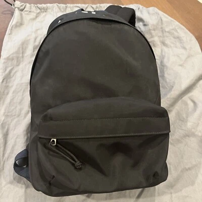 MOCHILA PEQUEÑA BALENCIAGA LOGO RUEDA NYLON NEGRA Foto 1 de 4