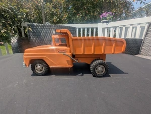 Vintage Tonka Orange Dump Truck, 1962-64 - Picture 1 of 8