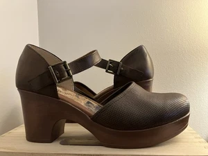 Zueco b.o.c Gia marrón para mujer talla 11M estilo Mary Jane - Imagen 1 de 9