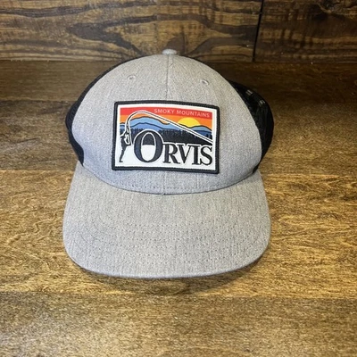 Orvis 飞钓帽卡车司机风格平扣灰色和黑色烟山 — 第 1/4 张图片