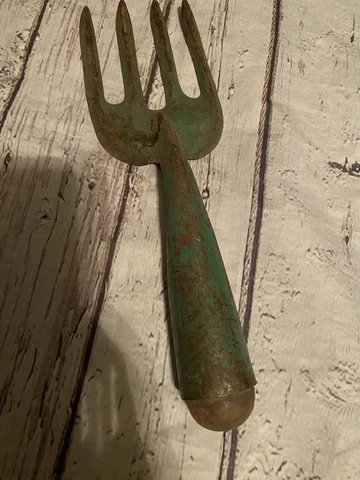 Vintage Cast Metal Claw Hand Rake 10" Green Garden Tool Cover