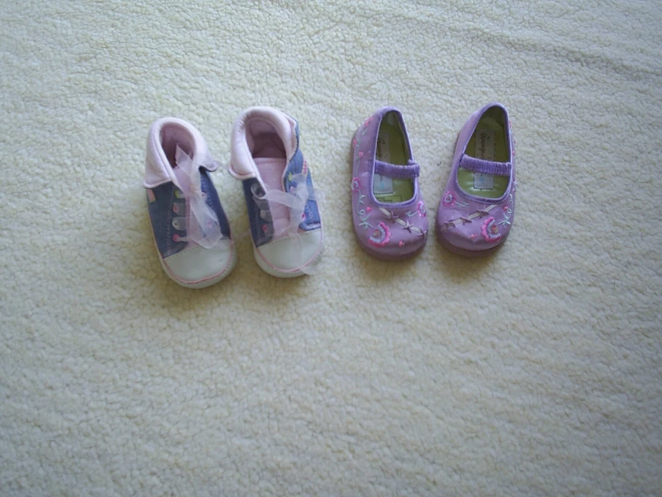 Zapatos de bebé de George (2 pares) Foto 1 de 1