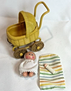 Vintage Holly Hobbie Baby Doll & Carriage for Amy/Carrie Pram Buggy Stroller - Picture 1 of 5