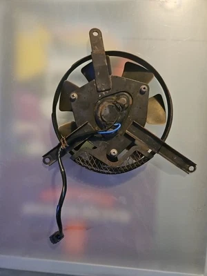 Suzuki GSXR 600-750 2001-2003 Conjunto ventilador radiador, ventilador de refrigeración, probado Foto 1 de 4