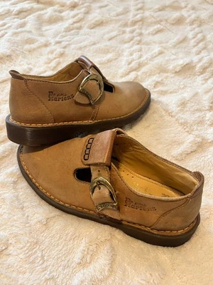 Винтажные желтовато-коричневые мулы Dr. Martens модель Mary Jane с золотой пряжкой британский размер 4 (US6) - Изображение 1 из 4