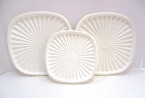 3 Tupperware Servier weiß quadratische Deckel: 2, 8" 837-3 & 1, 6" 841-3 - Bild 1 von 2