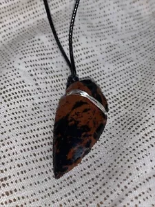 Mahogany Obsidian Arrowhead Pendant With Silver Jeweler Wires Wrap - Picture 1 of 3