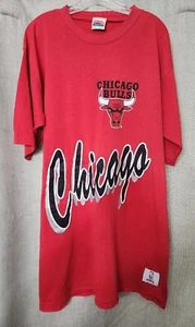 Vintage Nutmeg Chicago Bulls Red Graphic Shirt Single Stitch One Size Fits All - Bild 1 von 12