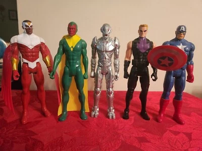 Lote de 5 Figuras de Acción Hasbro Marvel Avengers 12" - Ultrón, Visión, Ojo de Halcón Foto 1 de 4