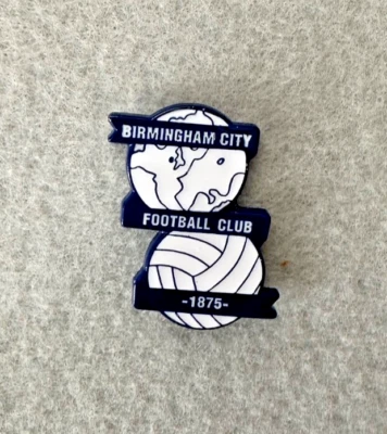 PIN SOLAPA DEL EQUIPO DE FÚTBOL/FÚTBOL DE LA CIUDAD DE BIRMINGHAM CON BOLSA DE ALMACENAMIENTO DE PLATA... Foto 1 de 2