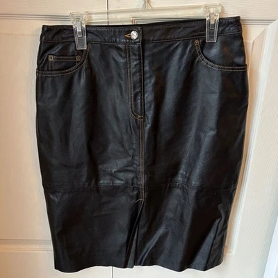 Vintage BCBG maxazria Black Leather knee length Skirt Womens size 10 Y2K EUC - Image 1 of 4