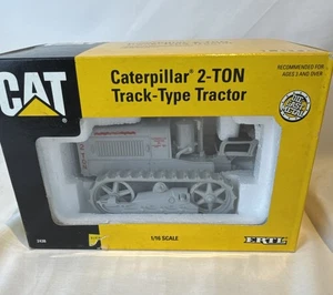 ERTL - Caterpillar 2-TON Track-Type Tractor - 1:16 Scale 2438 Cat - Picture 1 of 10