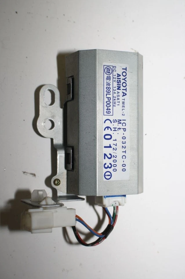 Centralina carrozzeria Lexus LS 430 8999350020 05-2001 - Immagine 1 di 3