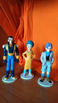 Dragon ball 3 Personaggi Con Piedistallo H.13cm -DeAgostini - Immagine 1 di 4