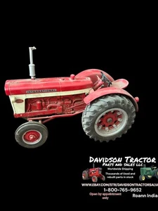 1 1-16th Scale International Harvester 560 Wheatland Antique Tractor Toy - Picture 1 of 18