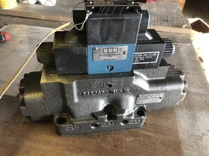 BOSCH 9810235506 081WV25P1V3000PYKA115/60D51/55 Directional Control Valve - Picture 1 of 8