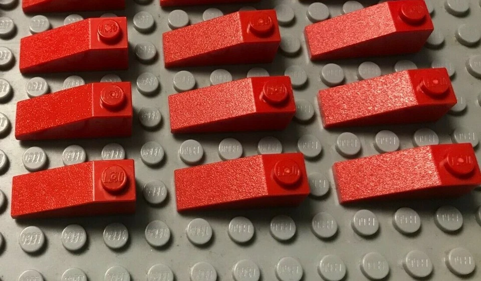 LEGO Schrägstein 9 Stück 4286 rot 3x1 Hausbau Stadt Zubehör System Ninjago City - Bild 1 von 1