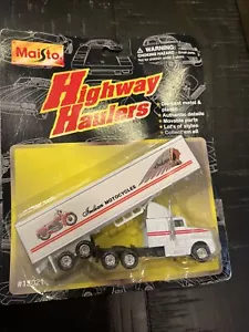 NIP 1996 Maisto "Indian Motorcycles" Die-Cast Highway Hauler #15021 (1:64) - Picture 1 of 5