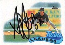 Greg Gagne autographed baseball card (Minnesota Twins) 1989 Topps Leaders #429