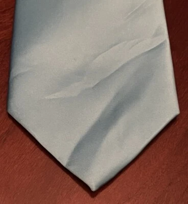 Geoffrey Beene Blue Hand Made 100% Polyester Men’s Neck Tie Made In China - Image 1 of 4