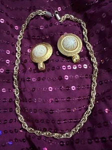 1960s MCM NICE Gold Toned Stunning Clip Earrings Statement Rope Chain Necklace - Picture 1 of 8