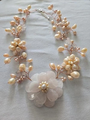  Colar de quartzo pérola/rosa design floral, fio rosa, fecho 925SS, 18"L - Imagem 1 de 4